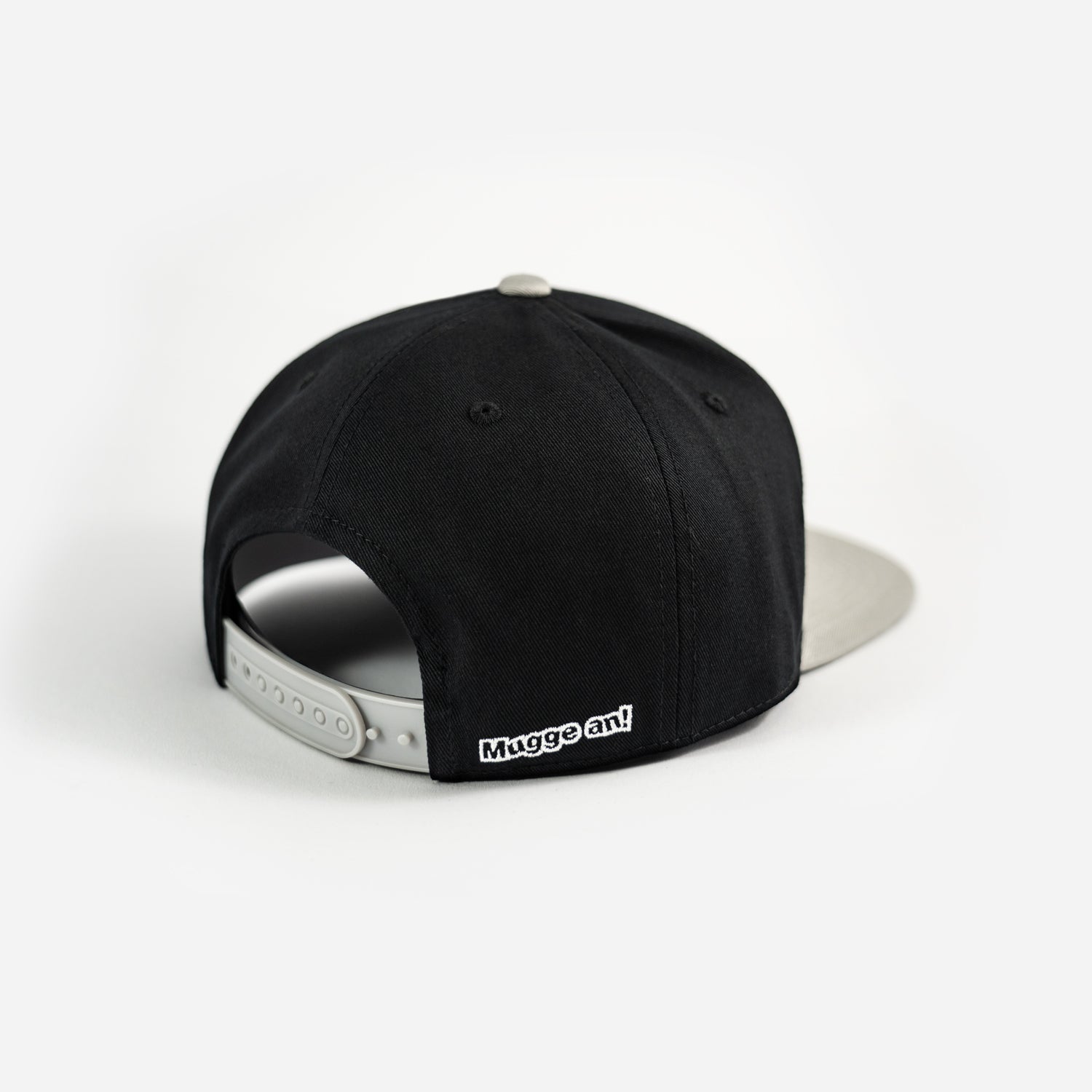Rückansicht Basekid Snapback Pittiplatsch Musik "Mugge an!"