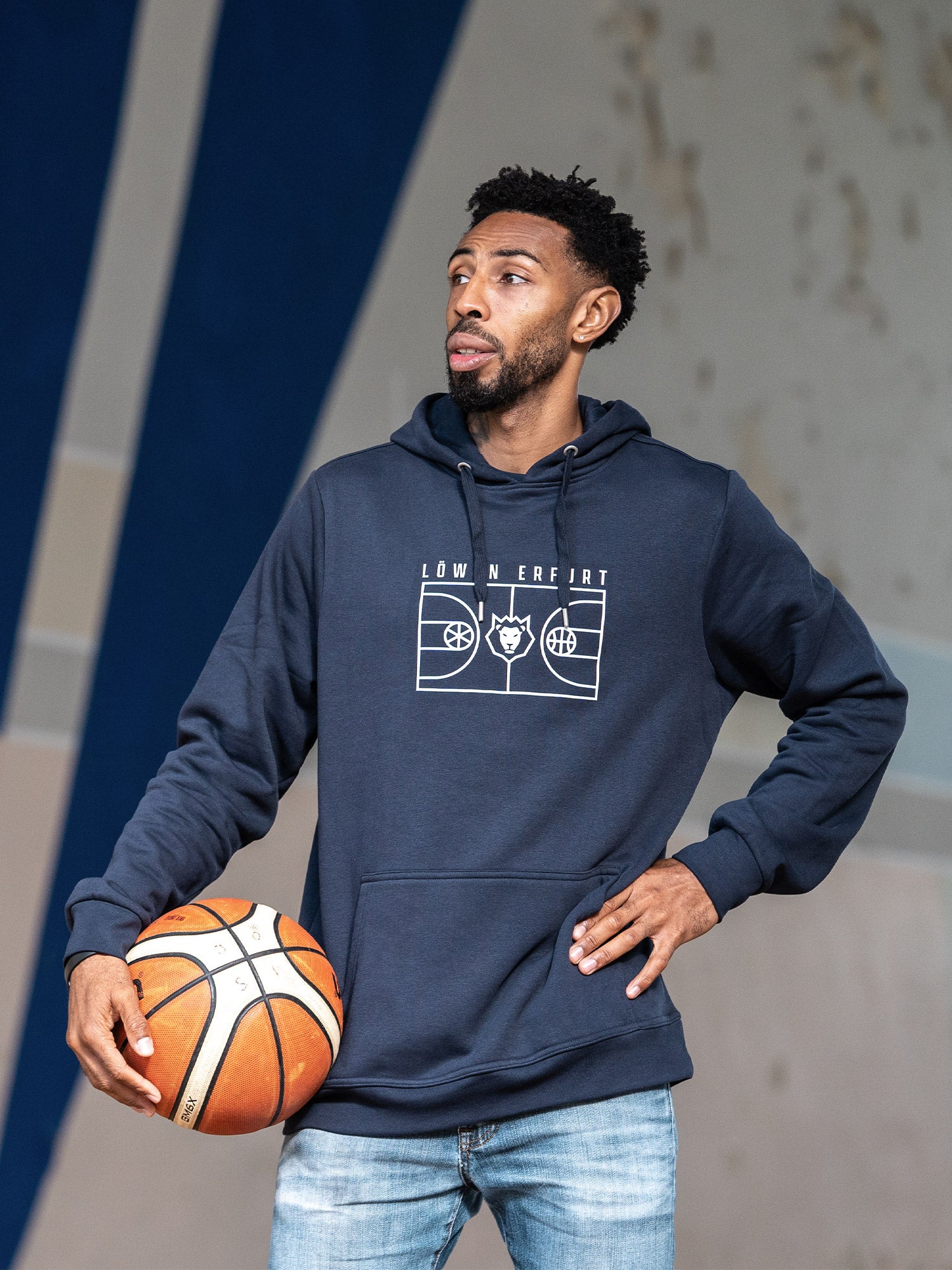 Basketball Löwen Erfurt Tyseem Lamel Lyles mit unisex Hoodie Court in marine