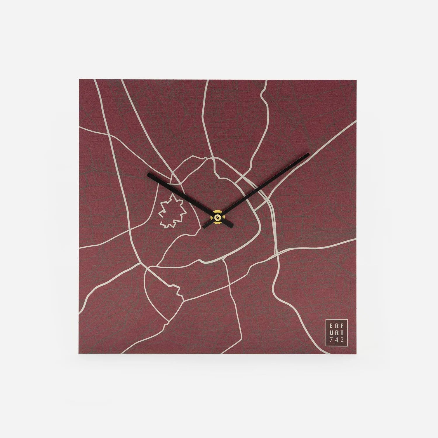 Wanduhr eckig 25x25cm mit dem Stadtplan Erfurts mit automatischem Uhrwerk in der Farbe Beere in Detailansicht