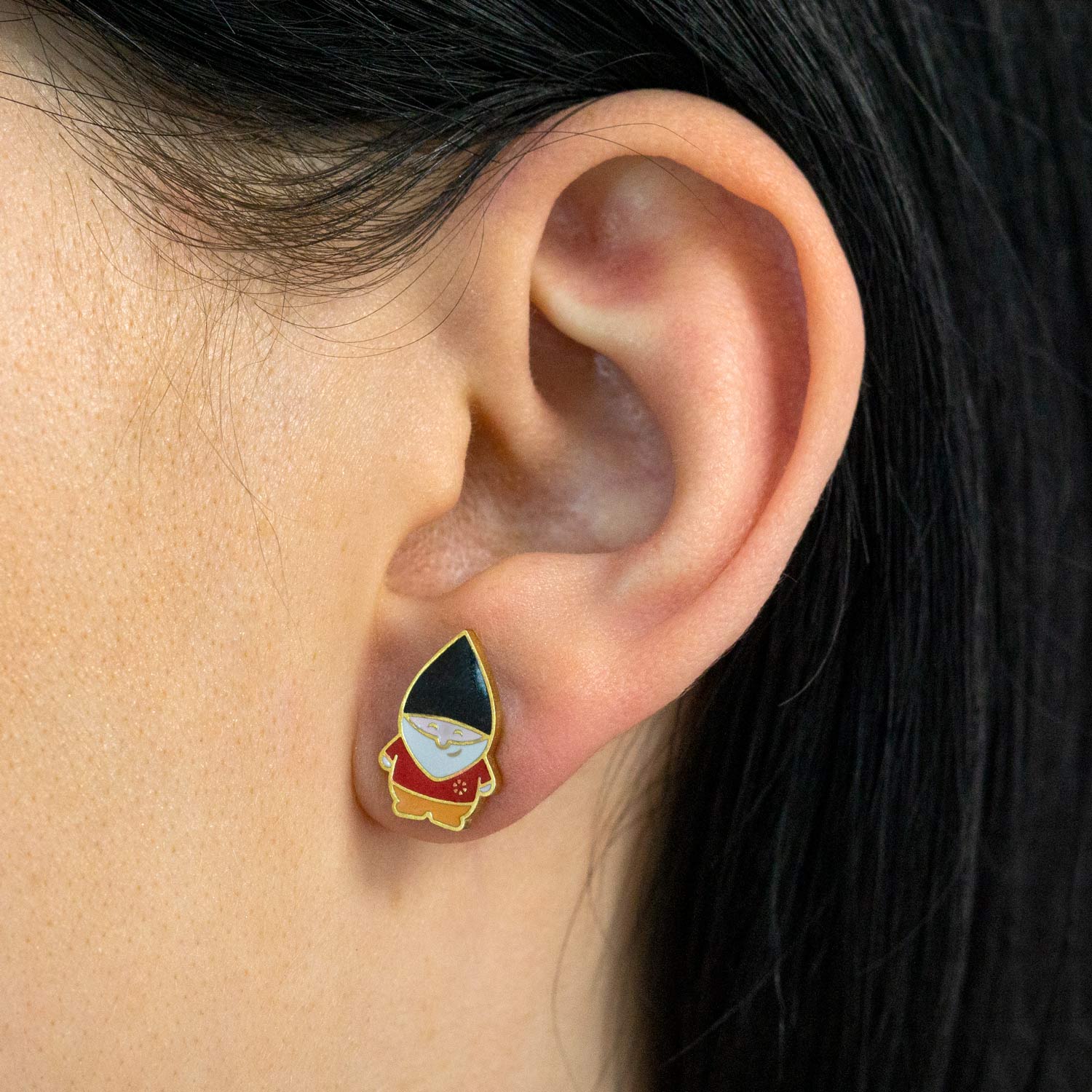 Detailaufnahme Ohrstecker Bundesgartenzwerg nickelfrei