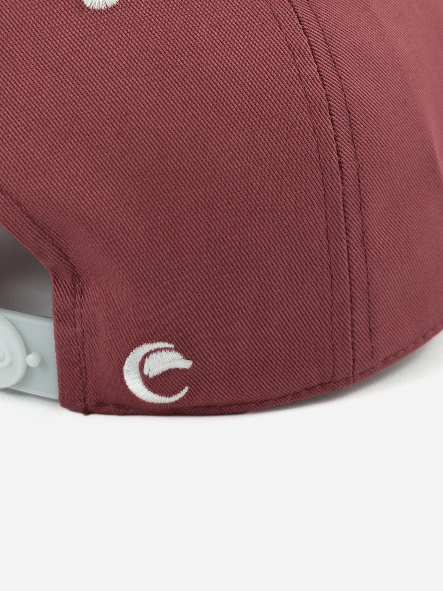 Basekid EF Basecap Beere Rückansicht mit Detailansicht Logo