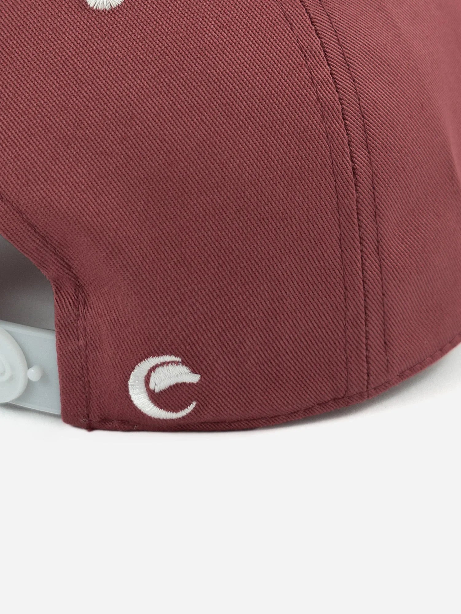 Basekid EF Basecap Beere Rückansicht mit Detailansicht Logo