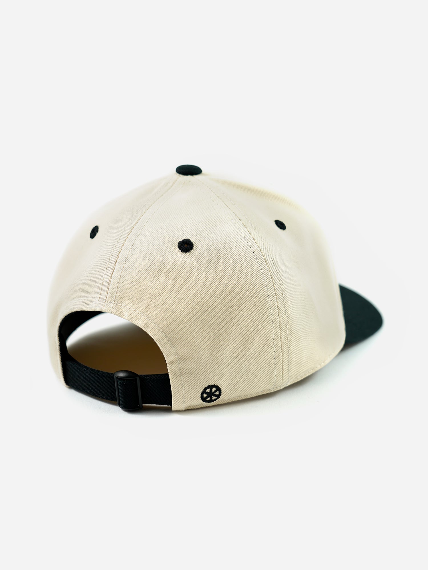 Rückansicht basekid Basecap EF beige und schwarz mit Erfurter Rad Stickerei